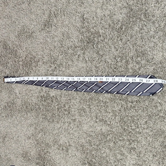 Vintage Arnie 100% silk necktie - gray silver w stripes - Picture 6 of 6